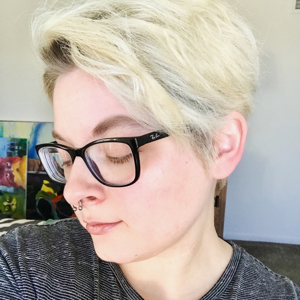 Meet your Posher, Kayla